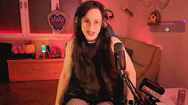 Snapshot of Zesty_Peach chatting on June 14, 3:08 am Zesty Peach online show from June 14, 3:08 am
