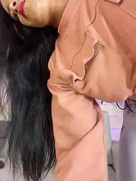 BellaFernandez   online show from August 4, 9:06 pm