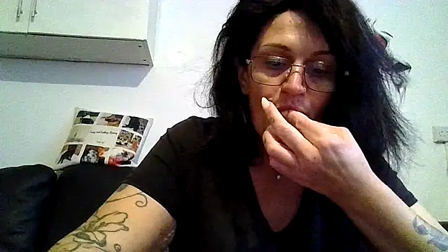 RubyyRosee online show from June 3, 1:36 pm