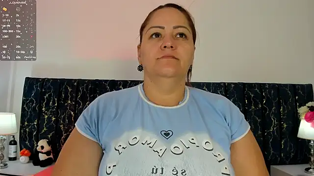 Snapshot of katte_landerr chatting on July 17, 12:34 pm katte landerr online show from July 17, 12:34 pm