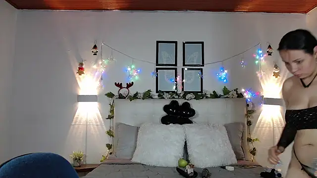 Megan 05  online show from January 6, 3:05 pm