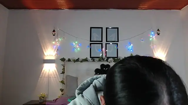 Megan 05  online show from March 13, 7:20 pm