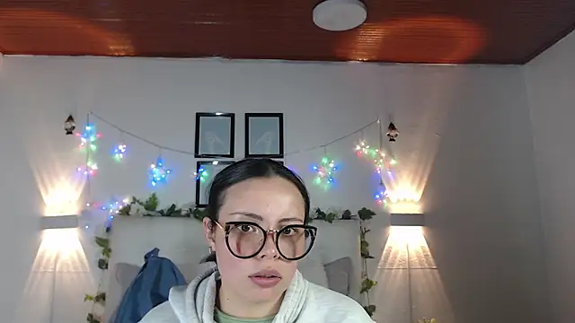 Megan 05  online show from April 17, 6:44 pm