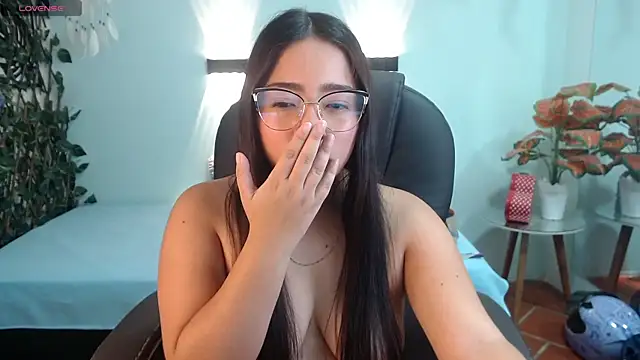 tinisweet online show from April 29, 6:58 pm