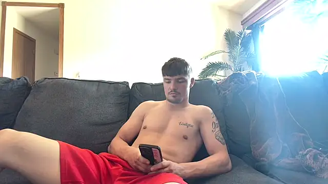 Snapshot of derekmontana2 chatting on May 26, 7:54 pm derekmontana2 online show from May 26, 7:54 pm