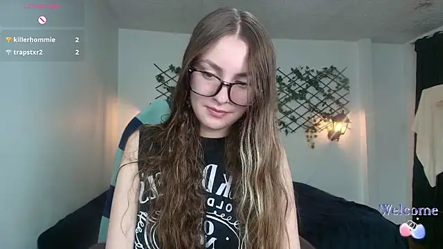 velvet  moon online show from April 5, 12:08 am