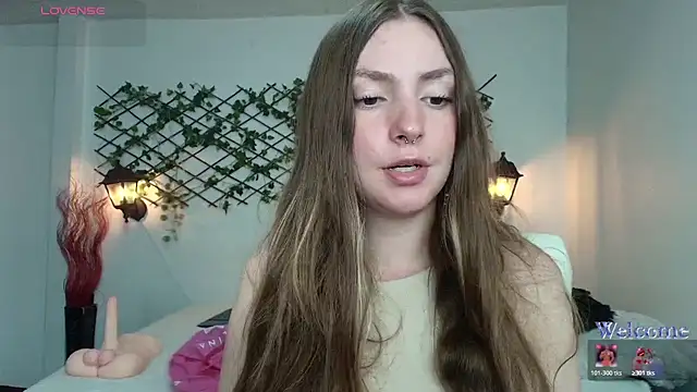 velvet  moon online show from April 24, 2:03 am