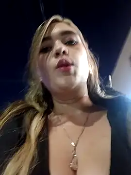 Snapshot of miss_berlyn chatting on April 25, 11:35 pm miss berlyn online show from April 25, 11:35 pm