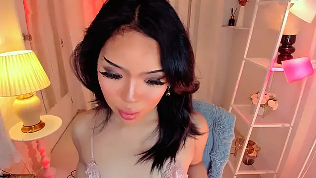 MS LUNA online show from February 12, 12:27 am