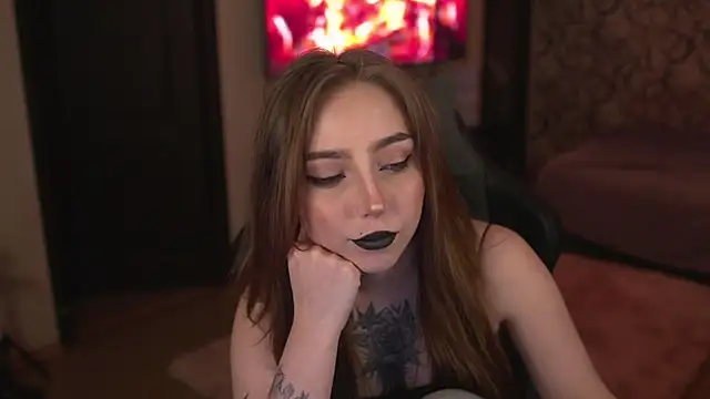 Snapshot of lis_silver chatting on October 28, 6:32 pm lis silver online show from October 28, 6:32 pm