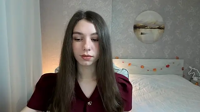 Snapshot of KellyShines chatting on December 1, 9:36 am KellyShines online show from December 1, 9:36 am