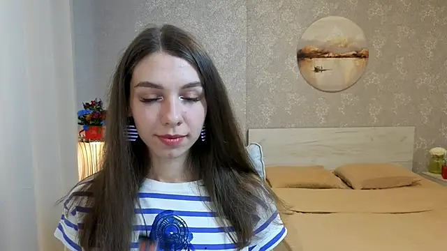 KellyShines online show from May 23, 3:16 pm