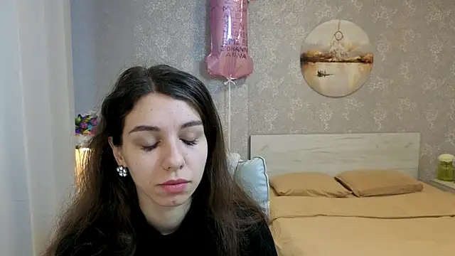 Snapshot of KellyShines chatting on June 27, 1:06 pm KellyShines online show from June 27, 1:06 pm