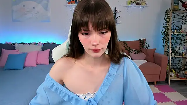 Snapshot of Zoe_Vee chatting on July 18, 3:54 am Zoe Vee online show from July 18, 3:54 am