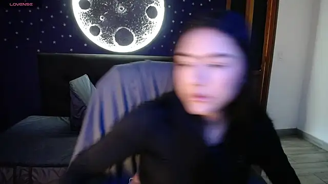 Megara 25 online show from April 14, 3:29 pm