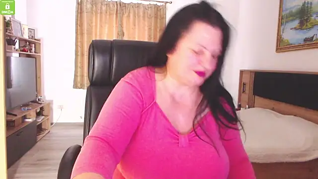 KendraSecrets online show from November 26, 1:45 pm