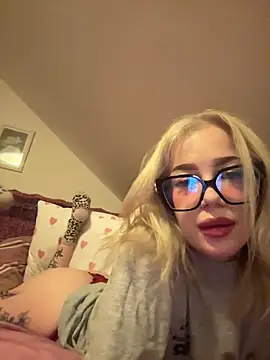 Snapshot of marnemzavar444 chatting on May 28, 8:39 pm marnemzavar444 online show from May 28, 8:39 pm