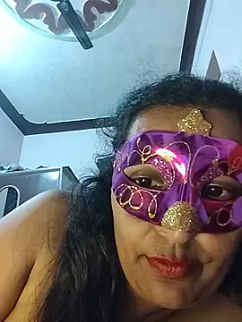 Snapshot of sexy_aaru chatting on June 2, 7:38 pm sexy aaru online show from June 2, 7:38 pm