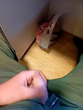 fickfreund019 online show from April 17, 4:04 am