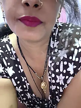 Snapshot of Sonalihot_ chatting on April 26, 7:06 am Sonalihot online show from April 26, 7:06 am