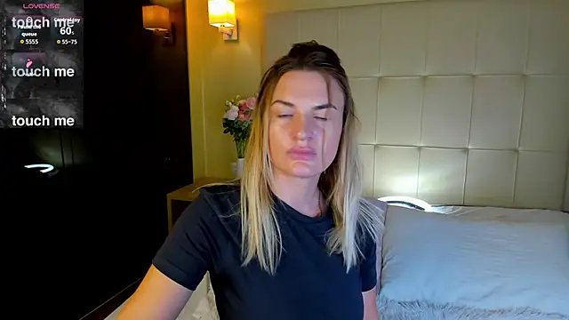 Marie Ellie online show from November 19, 1:27 am