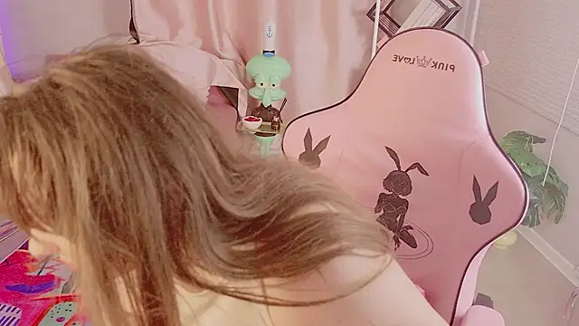 Snapshot of Moon__Bunny chatting on June 30, 3:35 pm Moon Bunny online show from June 30, 3:35 pm