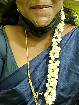 Snapshot of Tamil_Mithra chatting on March 13, 6:20 am Tamil Mithra online show from March 13, 6:20 am