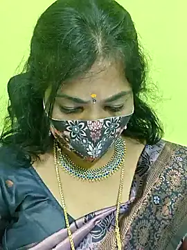 Snapshot of Tamil_Mithra chatting on April 11, 5:50 pm Tamil Mithra online show from April 11, 5:50 pm