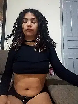 Snapshot of Camilla-23y chatting on September 27, 1:32 am Camilla-23y online show from September 27, 1:32 am