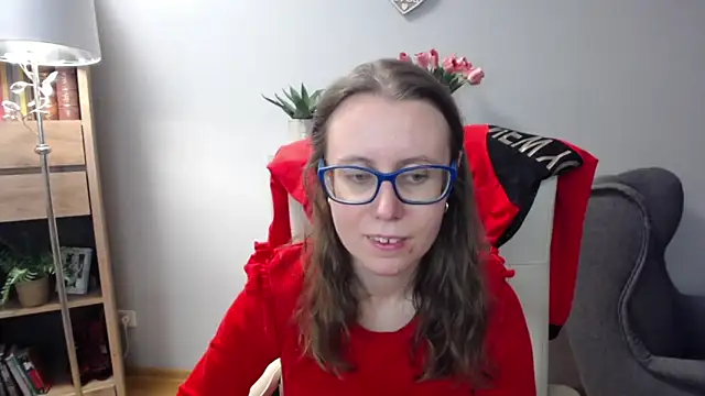 Snapshot of sweetxLizzy chatting on April 22, 4:26 am sweetxLizzy online show from April 22, 4:26 am