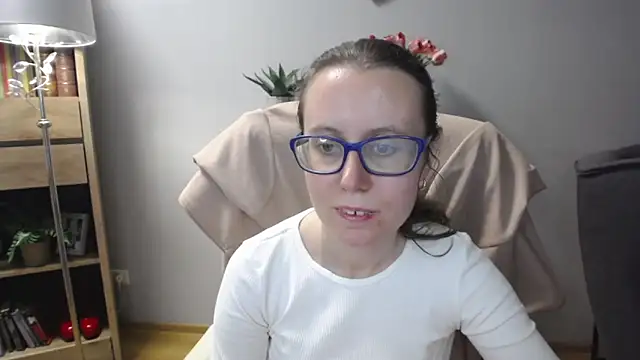 Snapshot of sweetxLizzy chatting on April 29, 4:49 am sweetxLizzy online show from April 29, 4:49 am