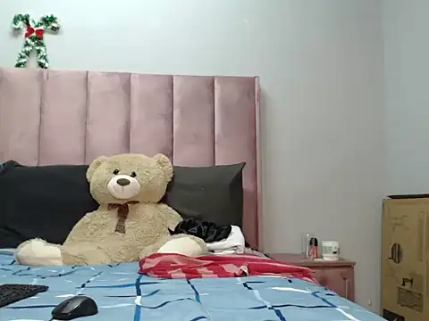 Snapshot of Abby_108 chatting on February 17, 6:25 pm Abby 108 online show from February 17, 6:25 pm