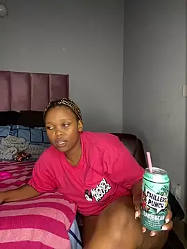 Snapshot of Abby_108 chatting on April 20, 9:27 pm Abby 108 online show from April 20, 9:27 pm