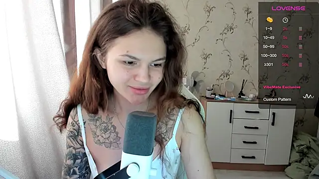 Snapshot of yourdreamm_ chatting on September 18, 8:05 am yourdreamm online show from September 18, 8:05 am