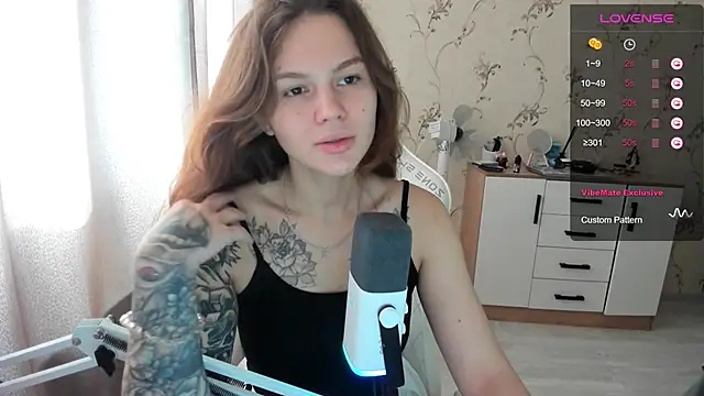 Snapshot of yourdreamm_ chatting on September 22, 8:16 am yourdreamm online show from September 22, 8:16 am