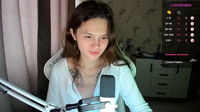 Snapshot of yourdreamm_ chatting on September 24, 7:12 am yourdreamm online show from September 24, 7:12 am