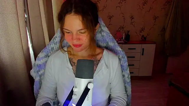 Snapshot of yourdreamm_ chatting on October 8, 7:39 am yourdreamm online show from October 8, 7:39 am