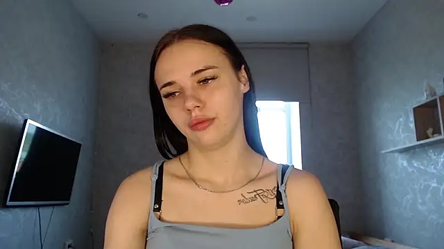Snapshot of Kseni_a chatting on May 15, 9:05 am Kseni a online show from May 15, 9:05 am