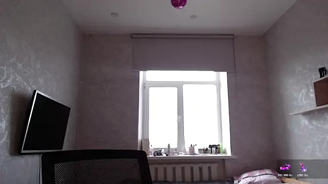 Snapshot of Kseni_a chatting on June 3, 5:21 am Kseni a online show from June 3, 5:21 am