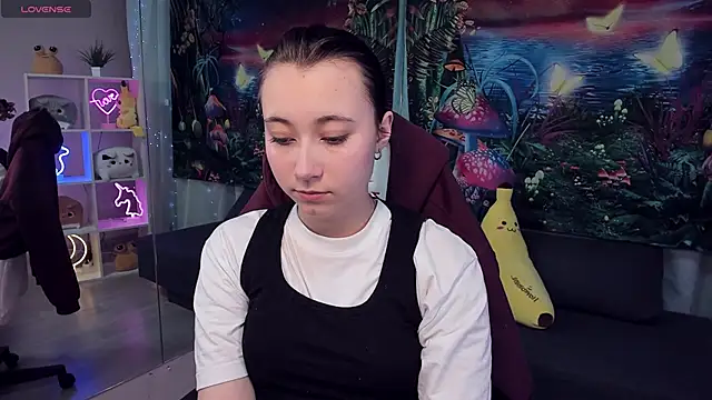 ClaraParks online show from October 4, 6:28 pm