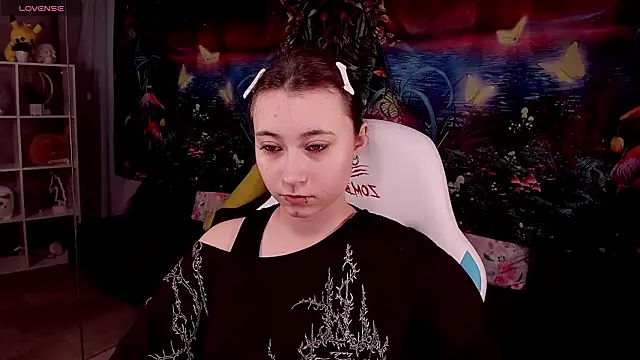 ClaraParks online show from March 26, 7:30 pm