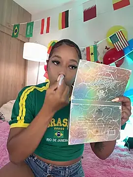 Snapshot of _Zahara_ chatting on June 14, 11:07 pm Zahara online show from June 14, 11:07 pm
