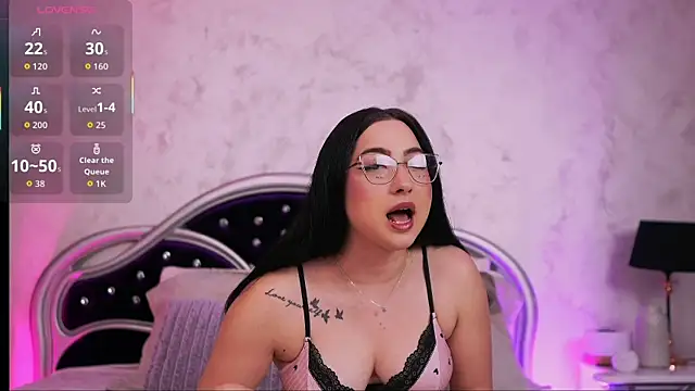 Snapshot of SweetySasha18 chatting on June 27, 5:40 pm SweetySasha18 online show from June 27, 5:40 pm