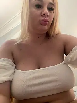 Snapshot of NellyExtraa chatting on July 7, 5:28 pm NellyExtraa online show from July 7, 5:28 pm