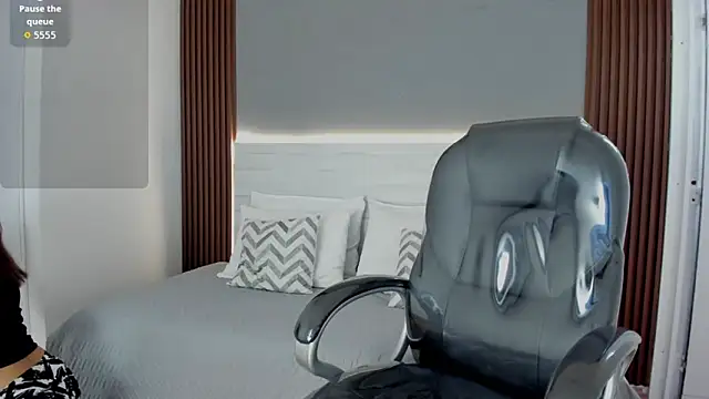 Snapshot of Emmy_Meadows chatting on November 3, 7:26 pm Emmy Meadows online show from November 3, 7:26 pm