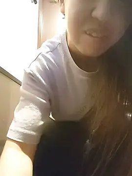 Snapshot of SAKI_saki_01 chatting on June 11, 11:19 am SAKI saki 01 online show from June 11, 11:19 am