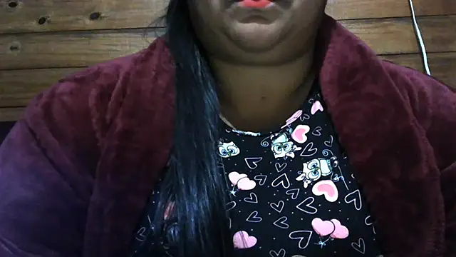 Snapshot of MARRENTINHA34 chatting on June 25, 5:28 pm MARRENTINHA34 online show from June 25, 5:28 pm