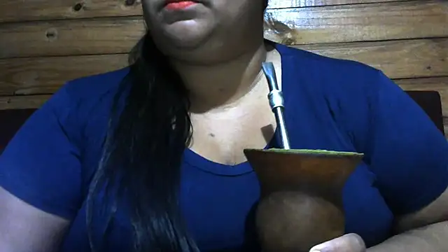 Snapshot of MARRENTINHA34 chatting on July 2, 2:23 pm MARRENTINHA34 online show from July 2, 2:23 pm