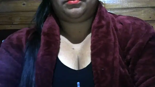 Snapshot of MARRENTINHA34 chatting on July 8, 12:37 am MARRENTINHA34 online show from July 8, 12:37 am
