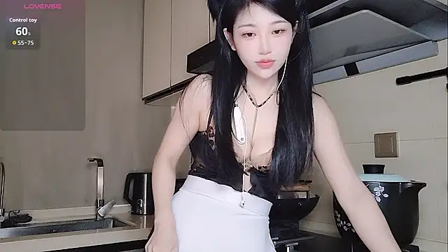 Snapshot of Coco--01 chatting on September 24, 12:03 am Coco--01 online show from September 24, 12:03 am
